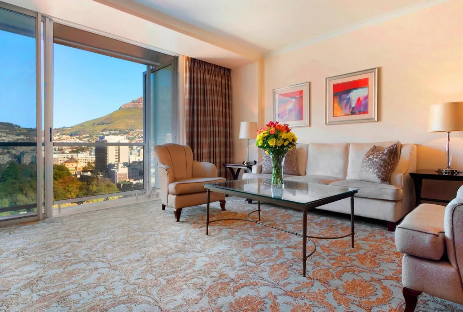 Taj Cape Town - Large 2 Bedroom Apartment, With Full Hotel Facilities, Stunning Table Mountain Views Apartment